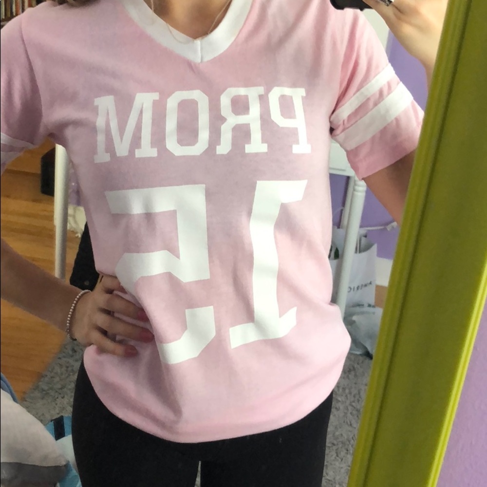 Sherri Hill T-Shirt